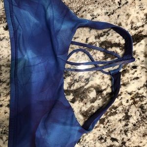 Lululemon free to be bra